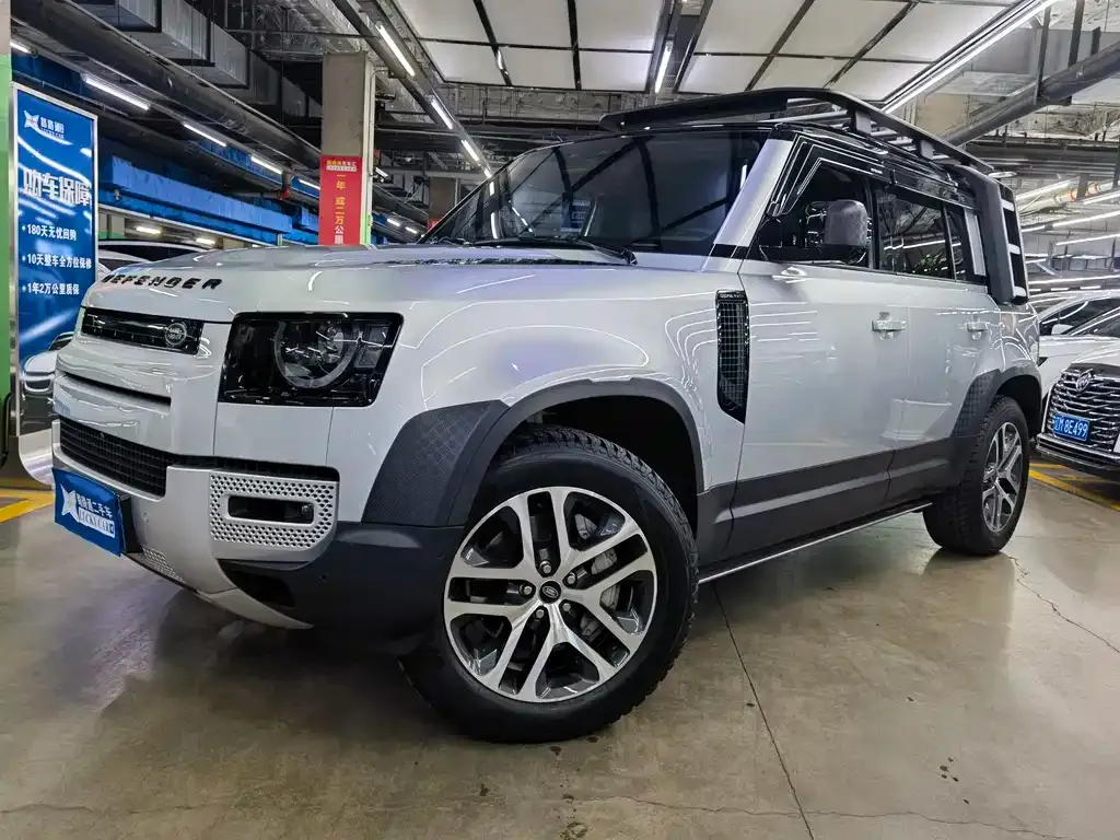 Land Rover Defender — фото 1