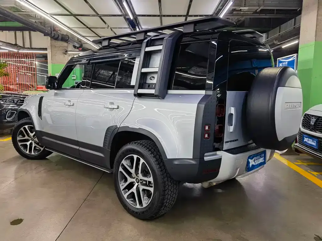 Land Rover Defender — фото 10