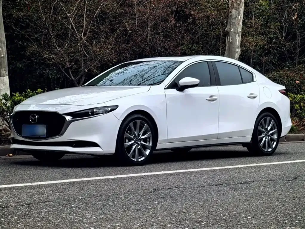 Mazda 3 Axela — фото 9