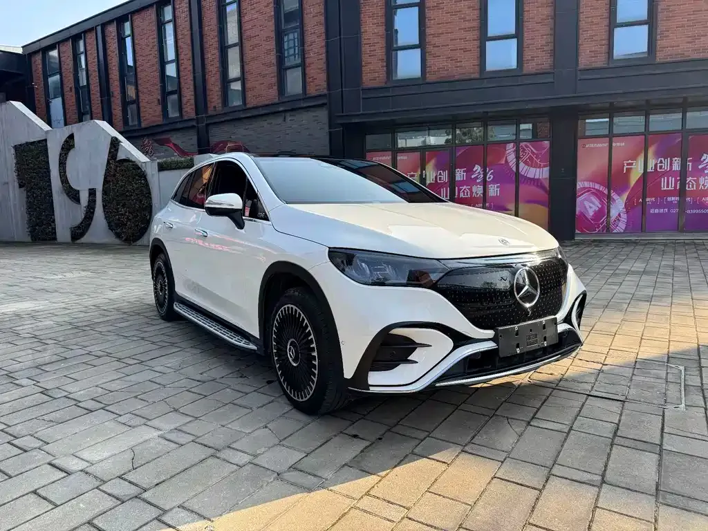 Mercedes-Benz EQE SUV 2023 из CN, фото 10