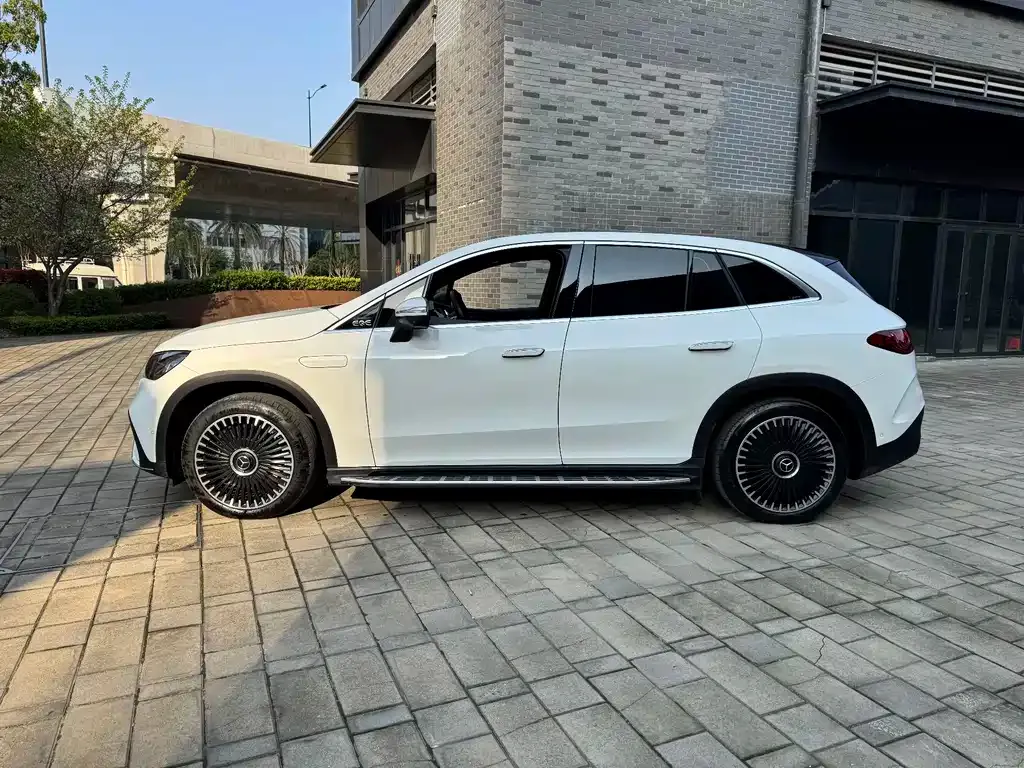 Mercedes-Benz EQE SUV 2023 из CN, фото 9