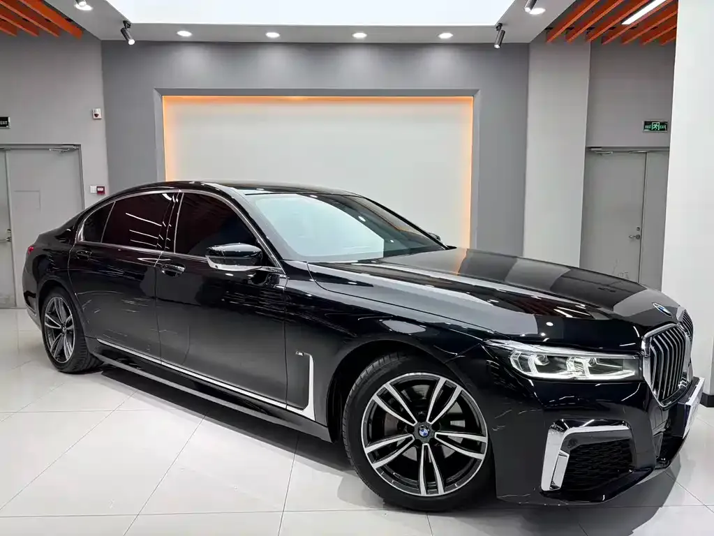 BMW 7 Series 2021 из CN, фото 4