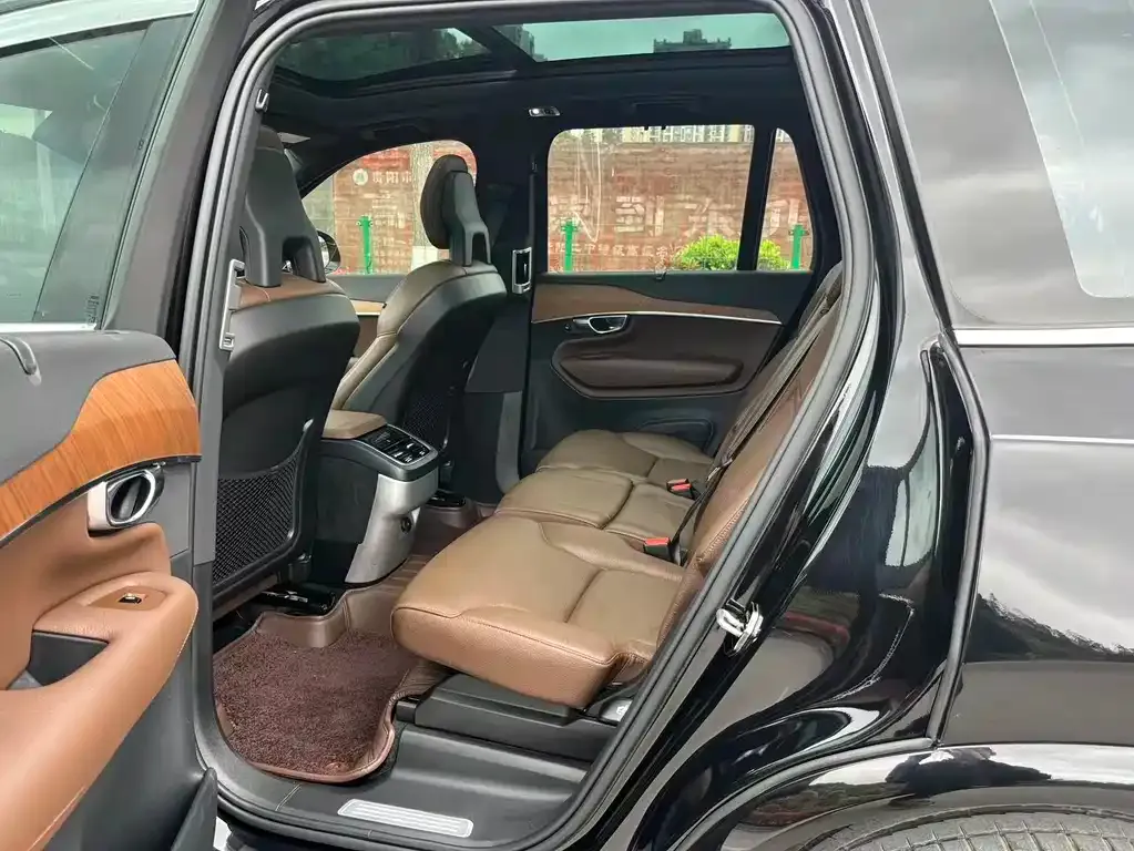 Volvo XC90 2021 из CN, фото 3