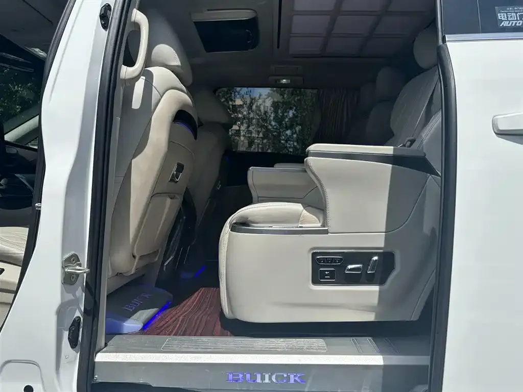 Buick GL8 2024 из CN, фото 10