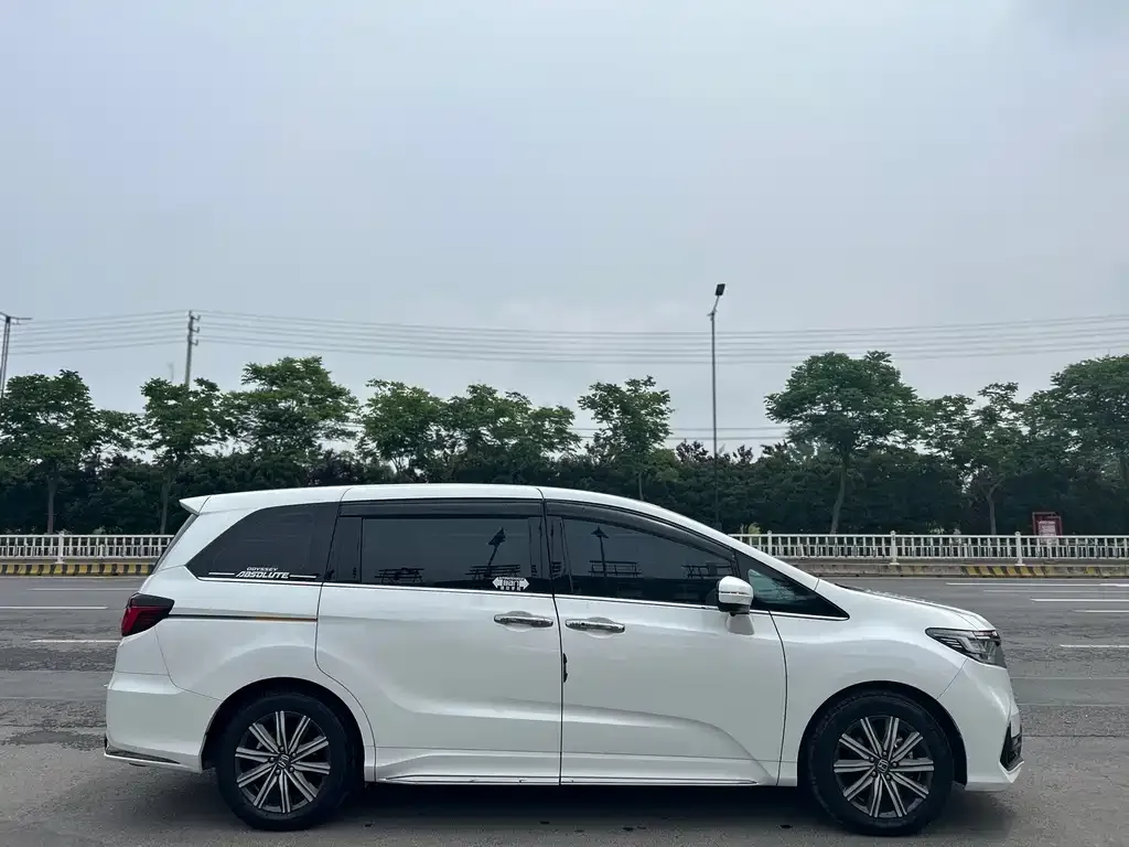 Honda Odyssey 2022 из CN, фото 8