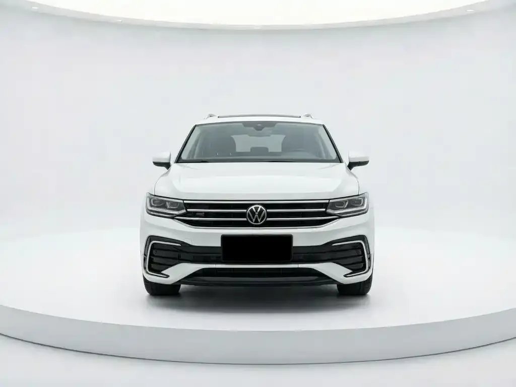 Volkswagen Tiguan L — фото 8