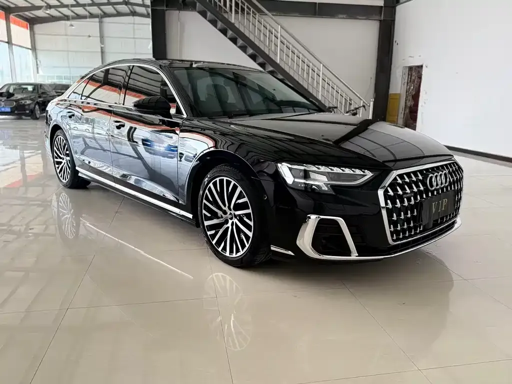 Audi A8 — фото 4