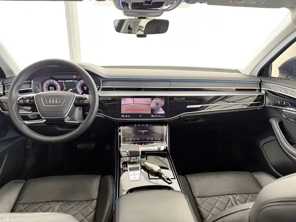 Audi A8 — фото 3