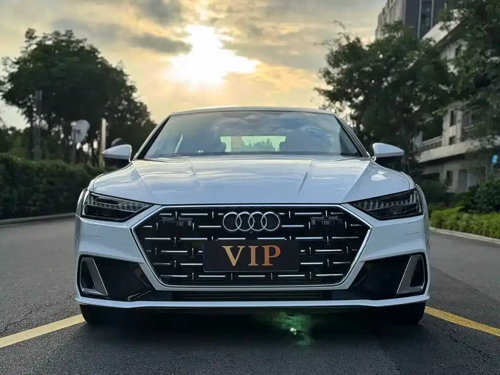 Audi A7L 2023 из CN, фото 3