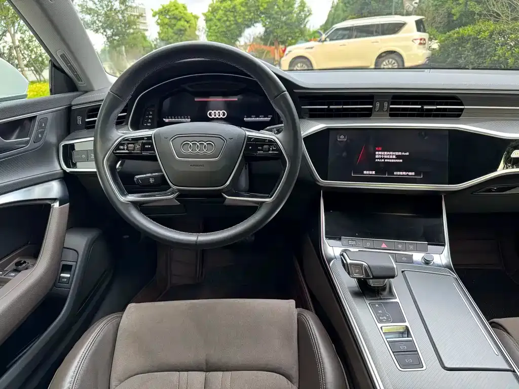 Audi A7L 2023 из CN, фото 5