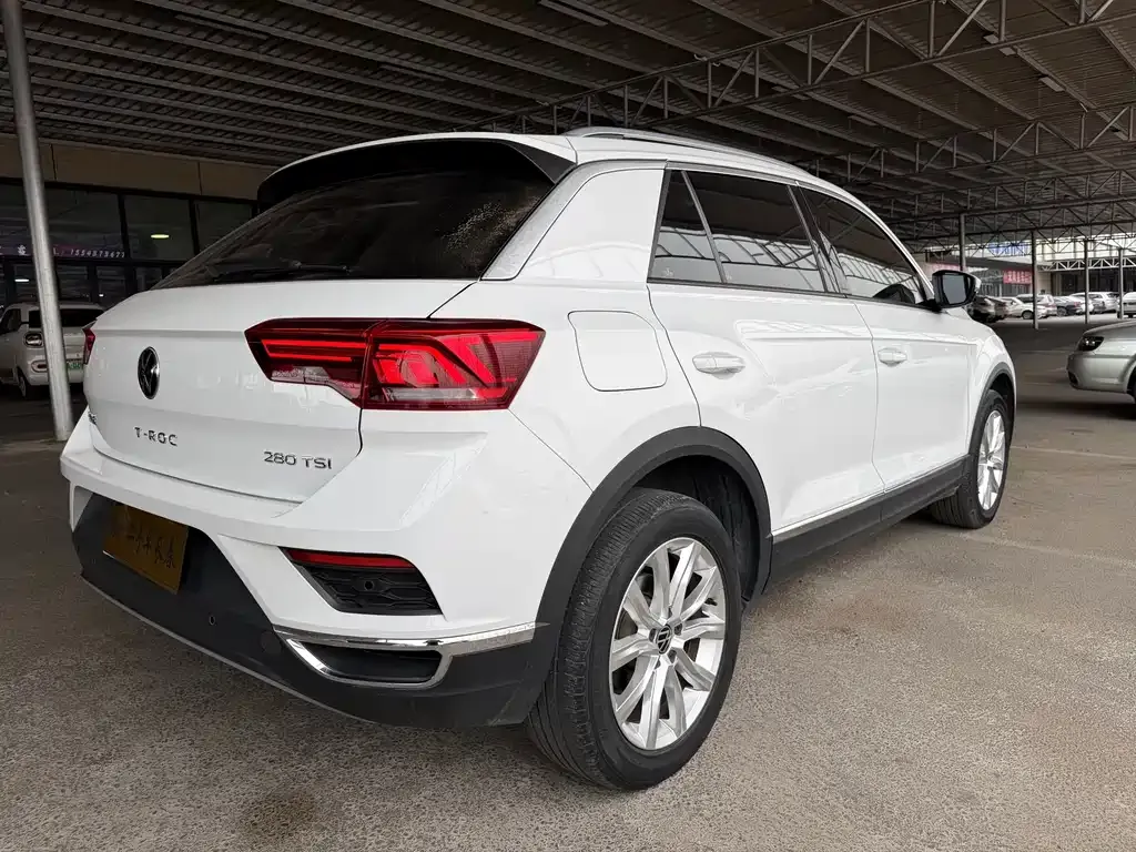 Volkswagen T-Roc — фото 4