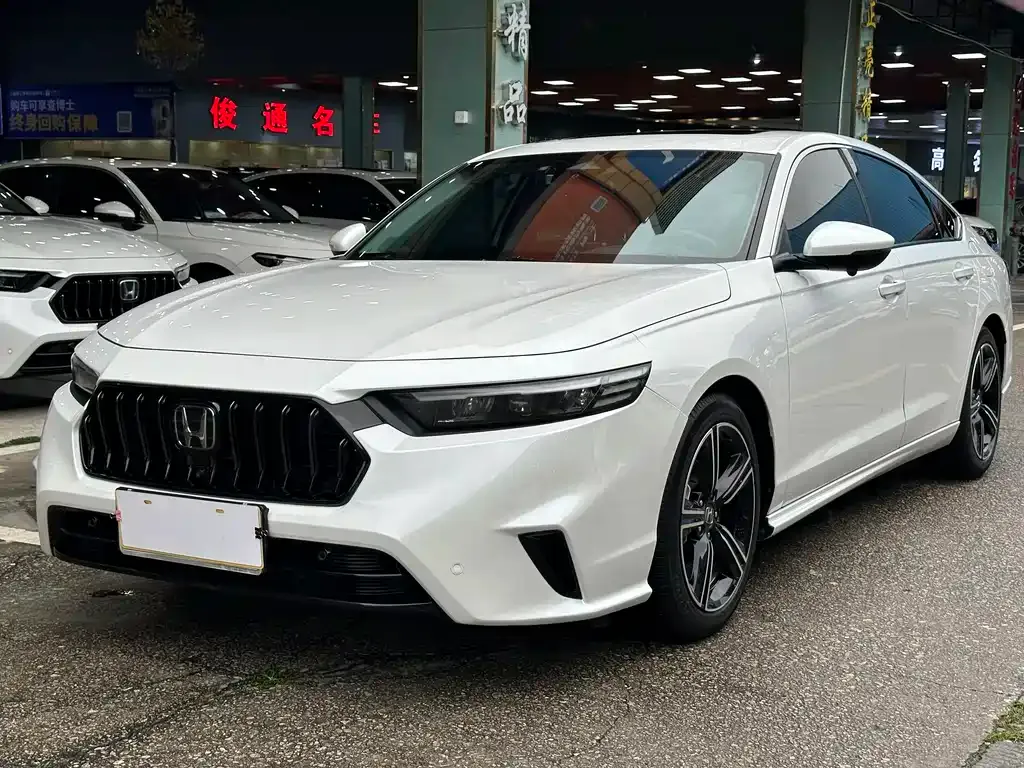 Honda Inspire — фото 1