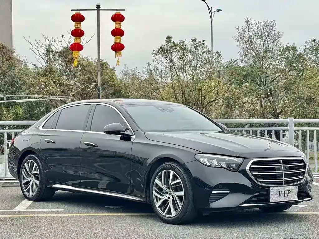Mercedes-Benz E-Class — фото 10