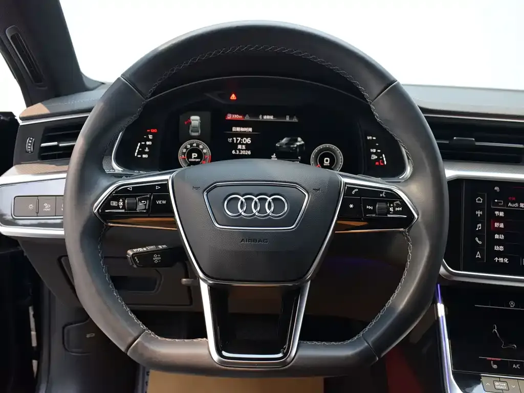 Audi A7L — фото 9