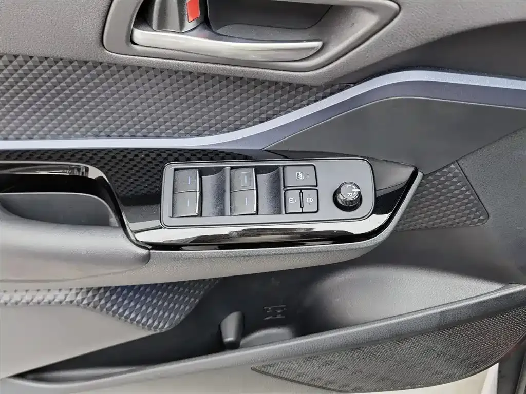 Toyota IZOA 2023 из CN, фото 8