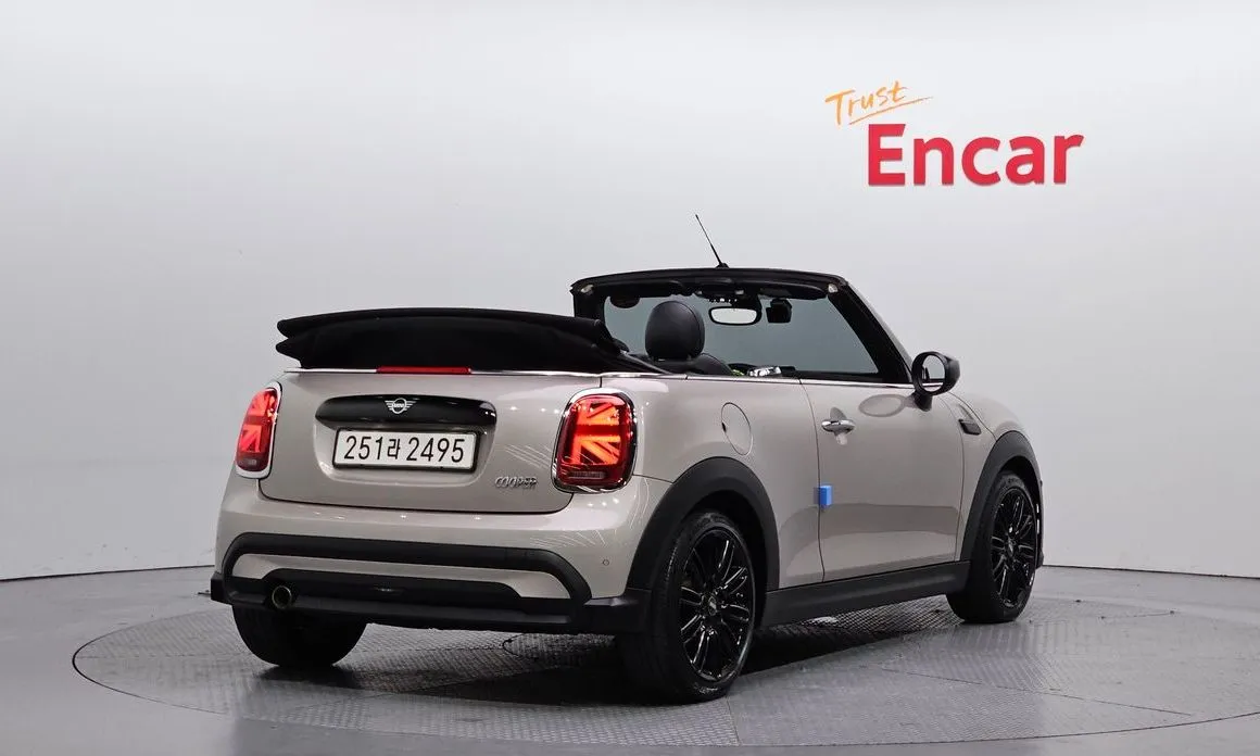 Mini Cooper Convertible 2024 из KR, фото 7
