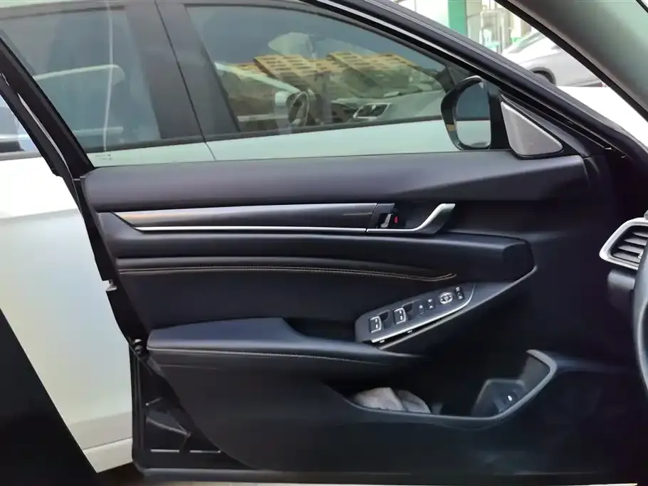 Honda Accord — фото 2