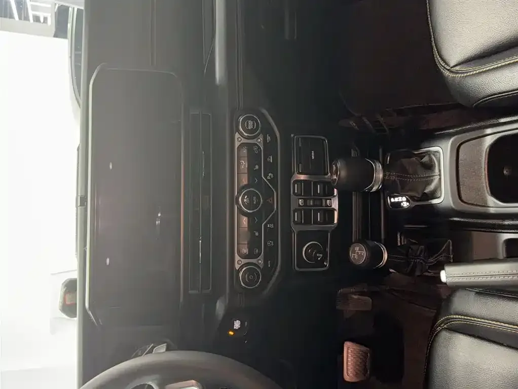 Jeep Wrangler — фото 2