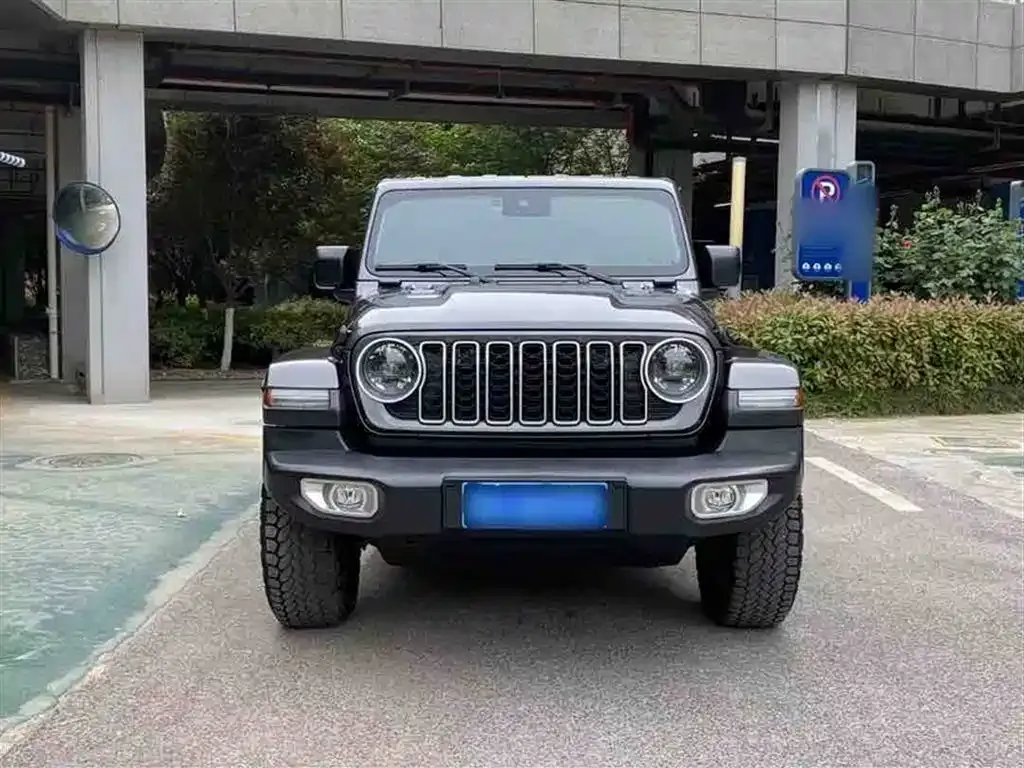 Jeep Wrangler — фото 8