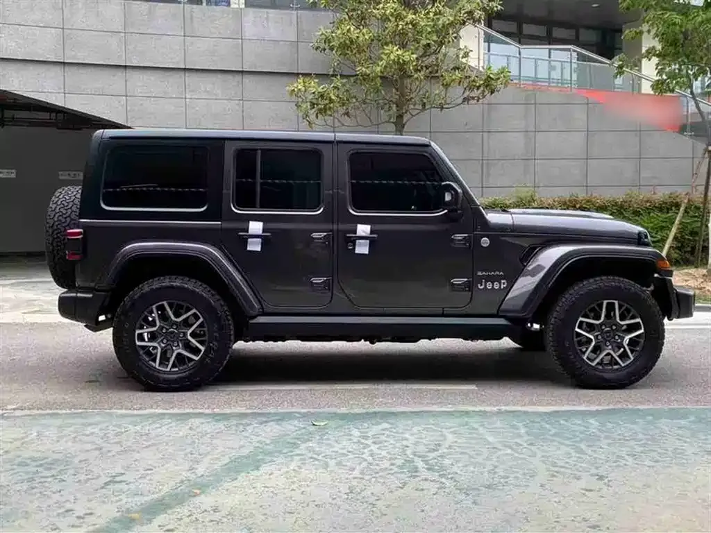 Jeep Wrangler — фото 6