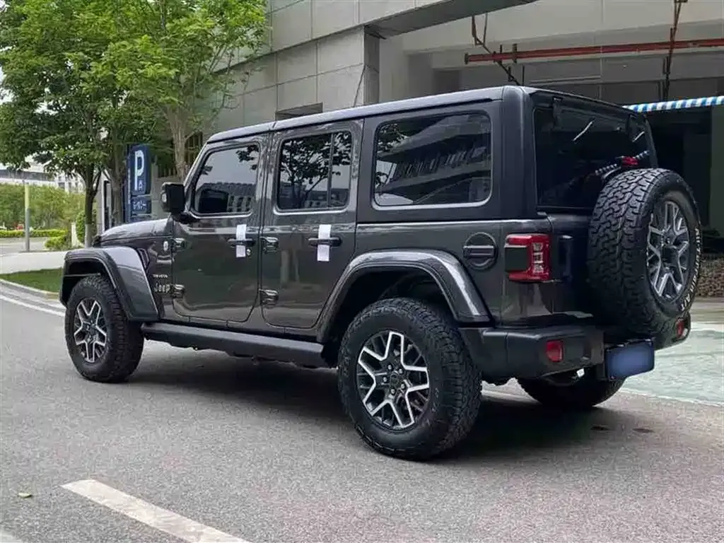 Jeep Wrangler — фото 5
