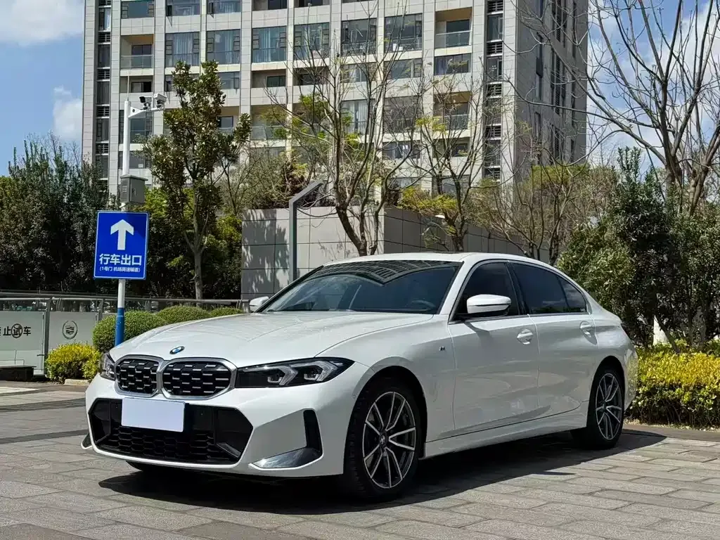 BMW 3 Series — фото 1