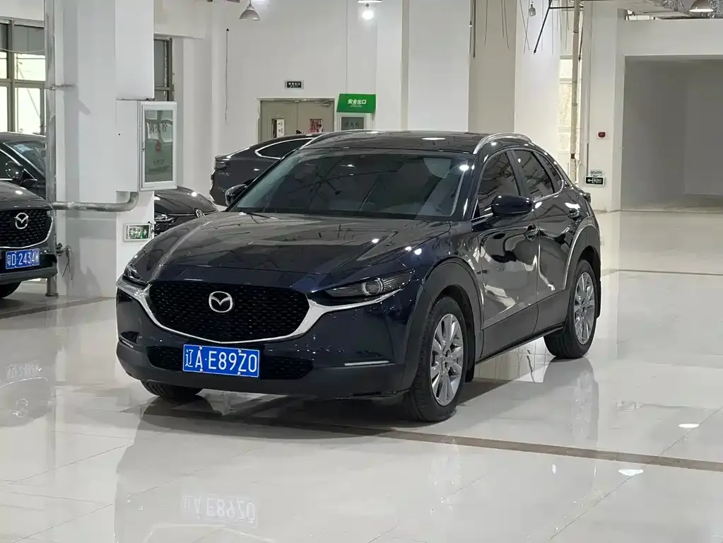 Mazda CX-30 — фото 1