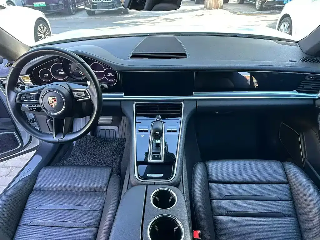 Porsche Panamera — фото 10