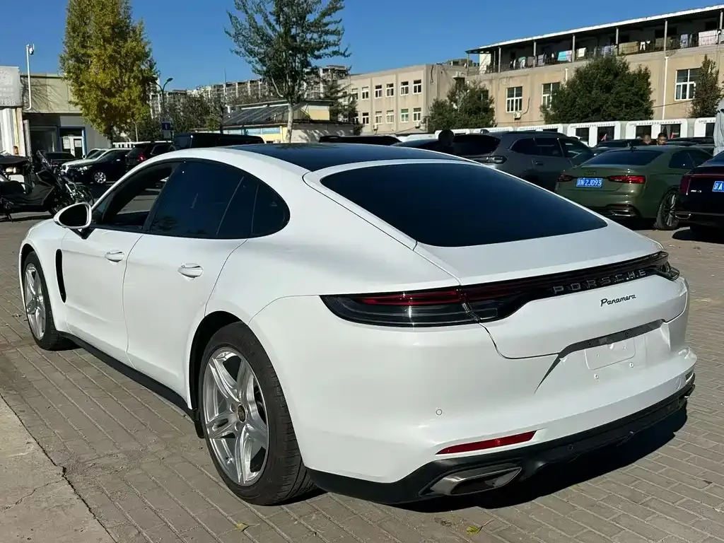 Porsche Panamera — фото 4