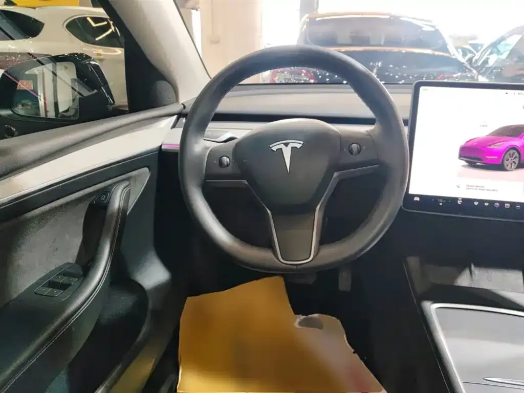 Tesla Model Y — фото 9