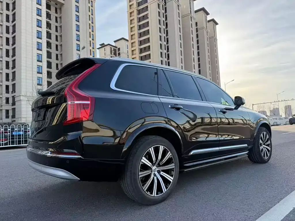 Volvo XC90 — фото 4