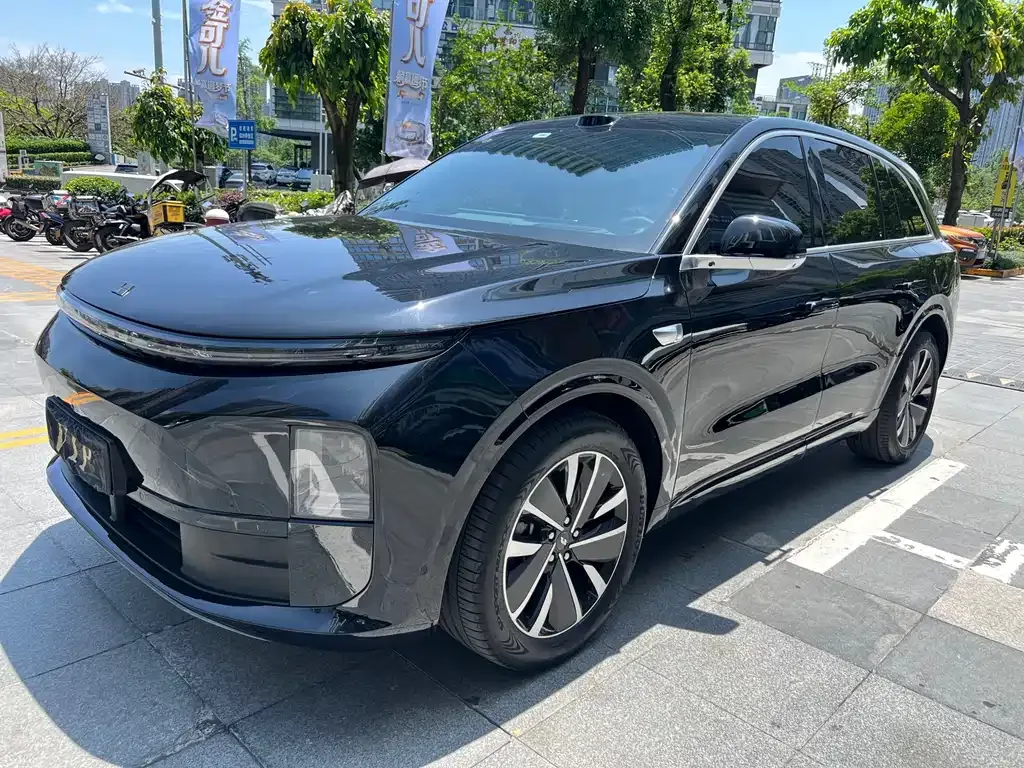Li Auto L6