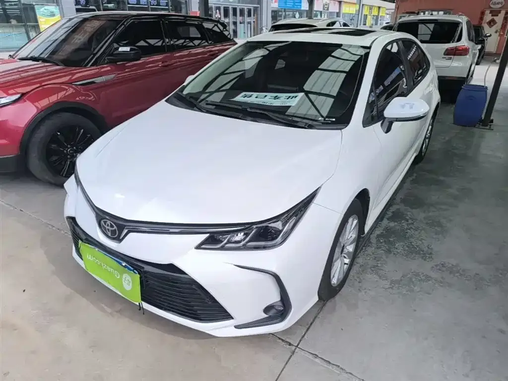 Toyota Corolla — фото 1