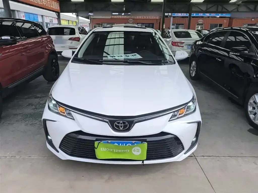 Toyota Corolla — фото 10