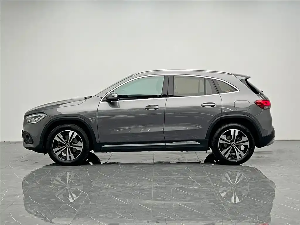 Mercedes-Benz GLA — фото 6