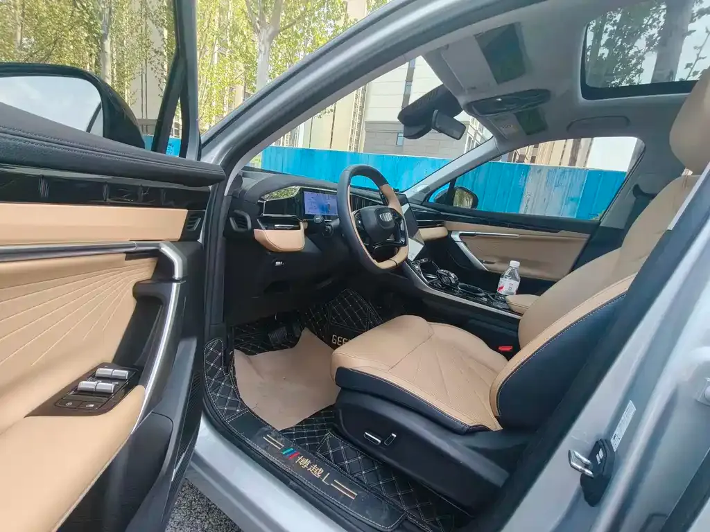 Geely Boyue L 2023 из CN, фото 2