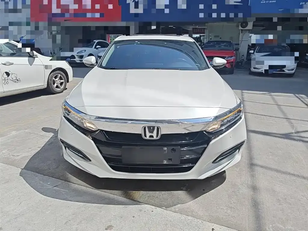 Honda Accord — фото 9