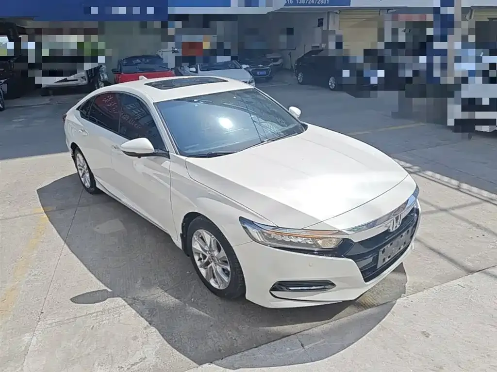 Honda Accord — фото 10