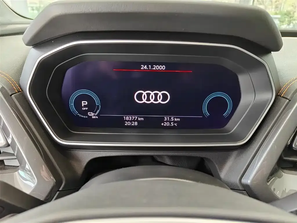 Audi Q4 e-tron — фото 3