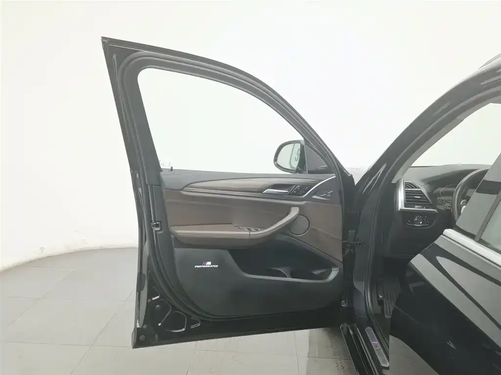 BMW X3 2021 из CN, фото 2