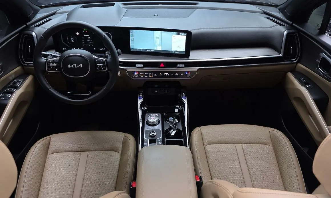 Kia Sorento — фото 8
