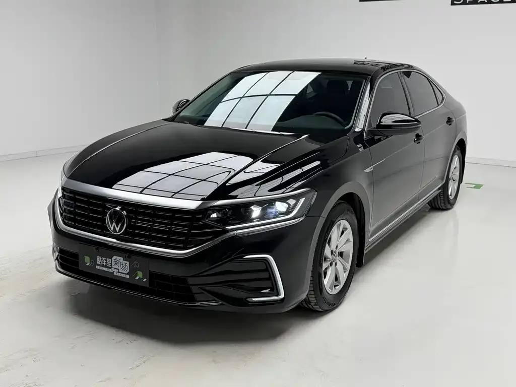 Volkswagen 帕萨特插电混动 — фото 1