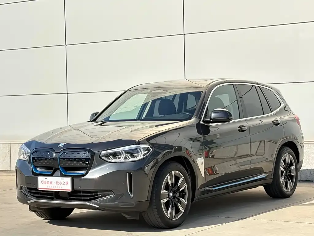 BMW iX3 — фото 1