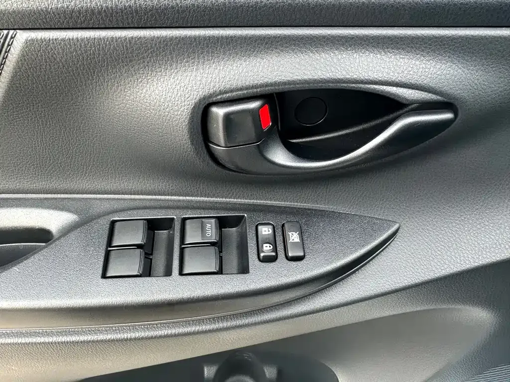 Toyota Yaris L 2022 из CN, фото 10