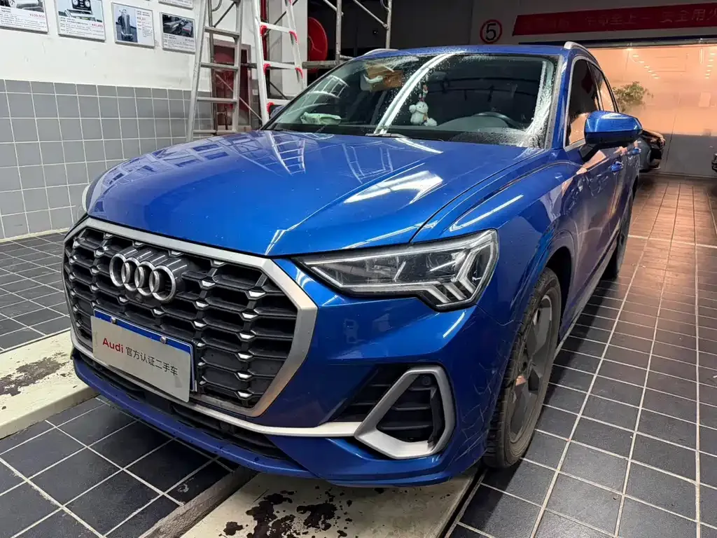 Audi Q3 — фото 1