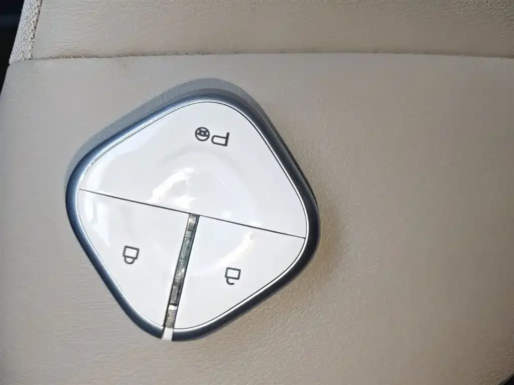Baojun Yueye Plus 2024 из CN, фото 2