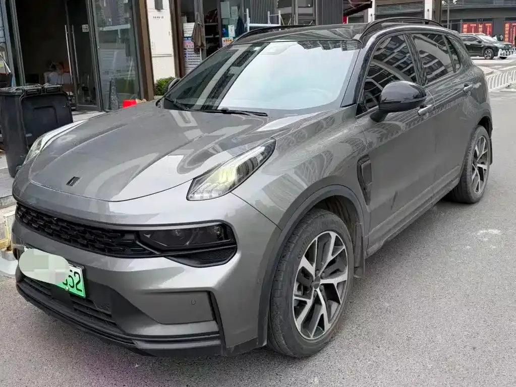 Lynk & Co 01 EM-P