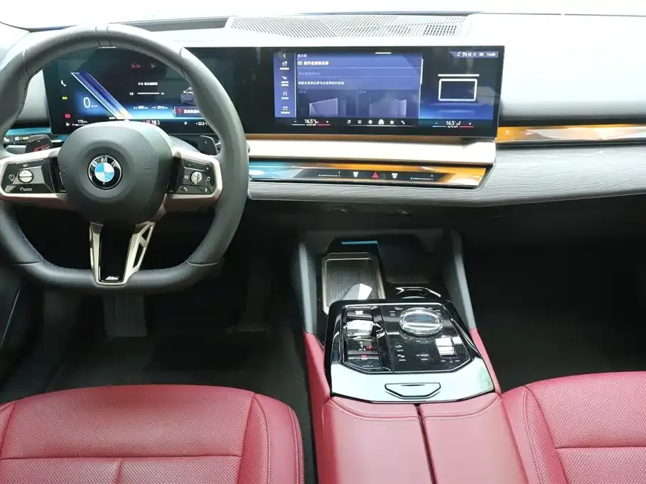 BMW 5 Series — фото 10