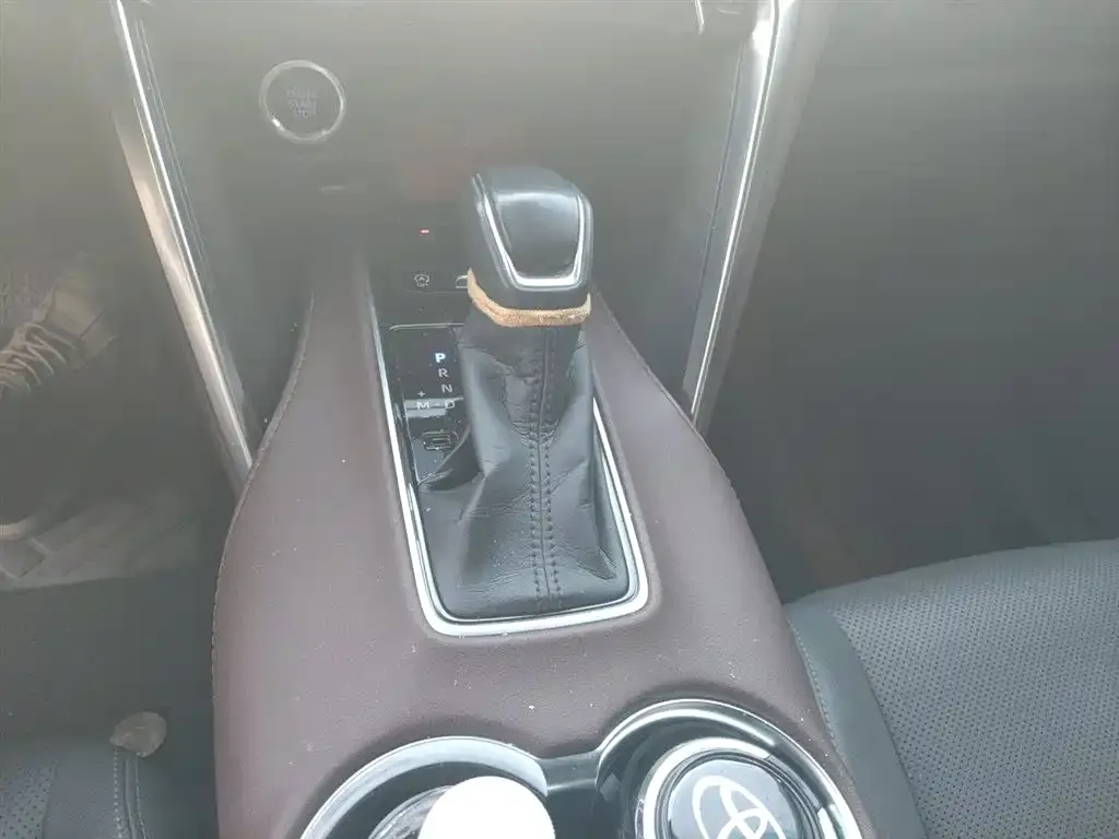 Toyota Harrier 2023 из CN, фото 7