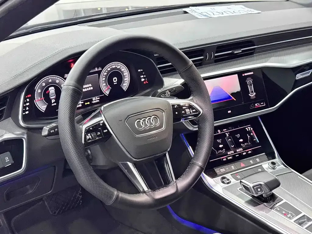 Audi A6L — фото 8